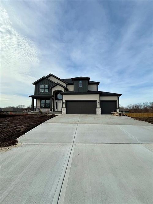 12419 Morgan St, Excelsior Springs, MO, 64024-2950 | Card Image