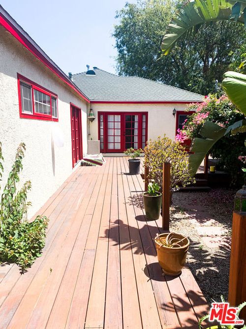1975 S Crescent Heights Blvd, Los Angeles, CA, 90034-1614 | Card Image