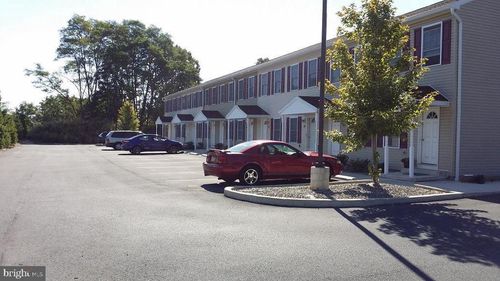 21-75 S Reber St, WERNERSVILLE, PA, 19565-1654 | Card Image