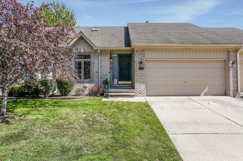 35152 Kings Forest Blvd, Clinton Twp, MI, 48035-2182 | Card Image