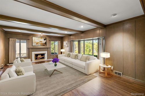 1300 Northlawn Blvd, Birmingham, MI, 48009-5006 | Card Image