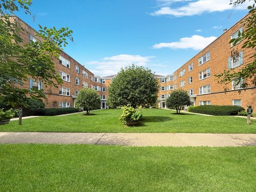 1w-520 Michigan Ave, Evanston, IL, 60202-3030 | Card Image