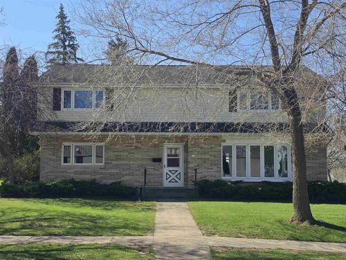 239 W Water Street, BRILLION, WI, 54110 | Card Image