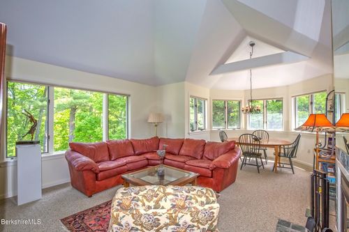 5d-770 Summer St, Lee, MA, 01238-1133 | Card Image