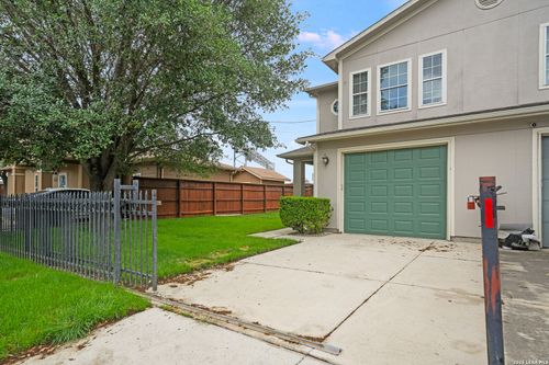 2910 Owasso St, San Antonio, TX, 78211-3820 | Card Image