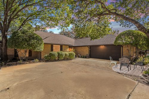 5004 Lake View Cir, North Richland Hills, TX, 76180-7808 | Card Image