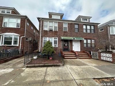 37-08 62nd Street, Home with 6 bedrooms, 2 bathrooms and null parking in Woodside NY | Image 1