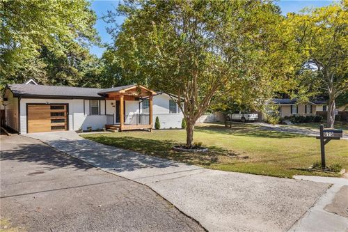 675 Inglewood Dr Se, Smyrna, GA, 30080-1417 | Card Image