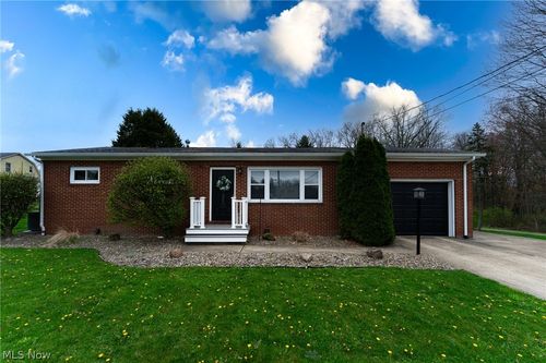 1363 Southeast Blvd, Salem, OH, 44460-3851 | Card Image