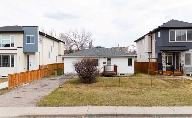 8531 47 Ave Nw, House other with 3 bedrooms, 2 bathrooms and 2 parking in Calgary AB | Image 5