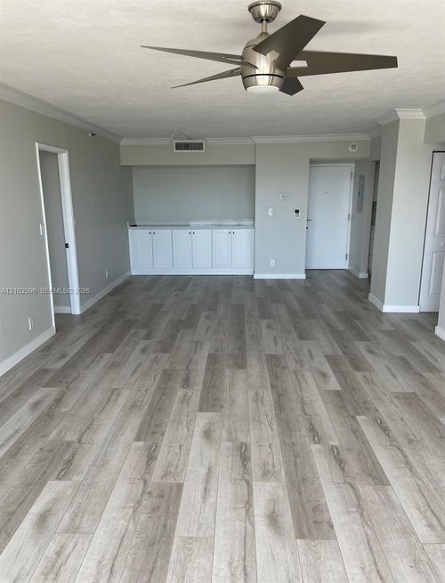 1216-20225 Ne 34th Ct, Aventura, FL, 33180 | Card Image