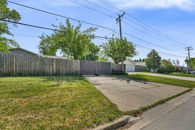 127 Saint Joseph Ave, House other with 2 bedrooms, 2 bathrooms and 1 parking in Joliet IL | Image 26