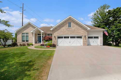 172 Bay Meadows Dr, Holland, MI, 49424-6600 | Card Image