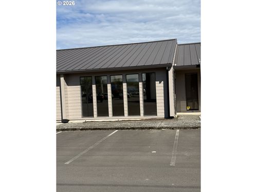 1314 Ne Highway 99w, McMinnville, OR, 97128-2723 | Card Image