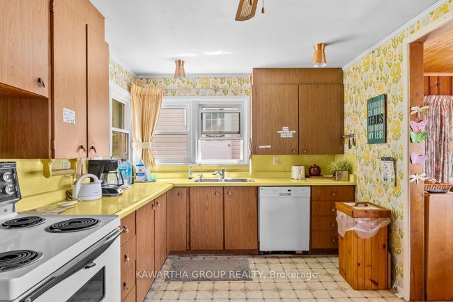 103 Shadow Lake Rd, House other with 5 bedrooms, 2 bathrooms and 8 parking in Coboconk ON | Image 17