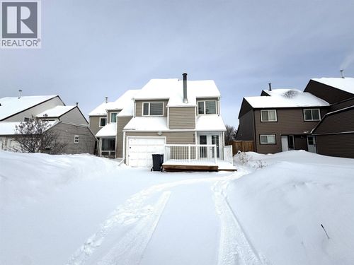 9102 112 Avenue, Fort St John, BC, V1J5H8 | Card Image