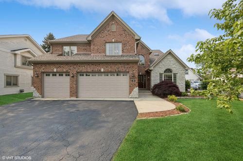 209 68th St, Darien, IL, 60561-3920 | Card Image