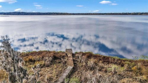 173 She She Road, Hawthorne, FL, 32640 | Card Image