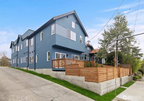 1409 Martin Luther King Jr Way, Seattle, WA, 98122-3127 | Card Image