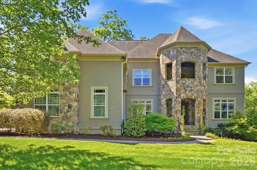 13302 Bally Bunnion Way, Davidson, NC, 28036-8896 | Card Image