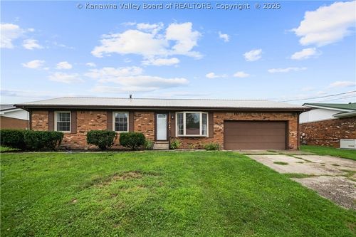 194 Shawnee Est, Winfield, WV, 25213-9709 | Card Image
