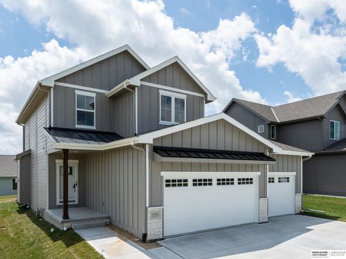 17551 Potter St, Bennington, NE, 68007-1682 | Card Image