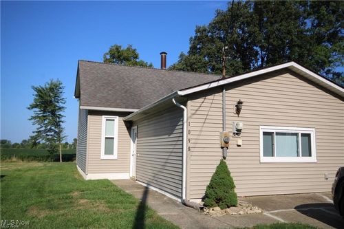 1098 Jackson St, Vermilion, OH, 44089-1072 | Card Image