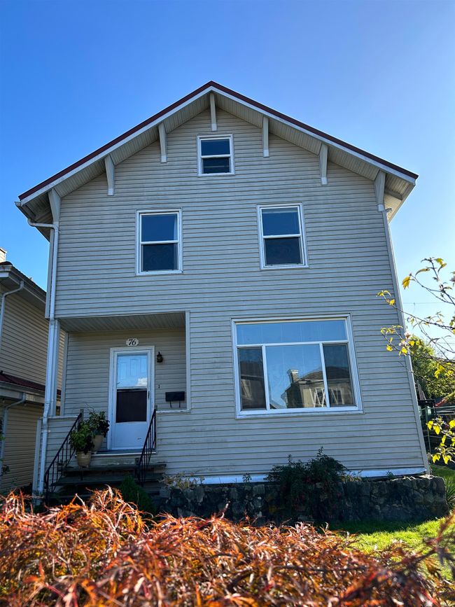 76 E 21 St Avenue, House other with 5 bedrooms, 3 bathrooms and null parking in Vancouver BC | Image 1