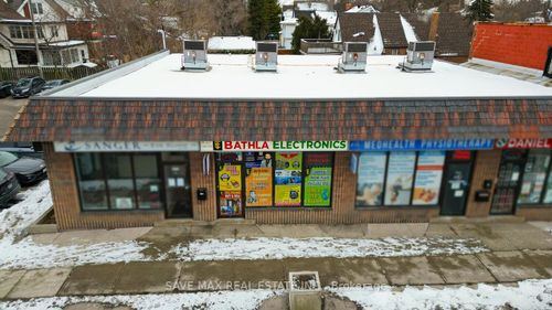 {{alt}} | Card Image