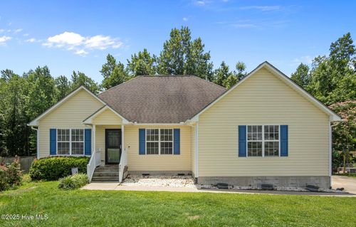 305 Appaloosa Ct, Swansboro, NC, 28584-7477 | Card Image