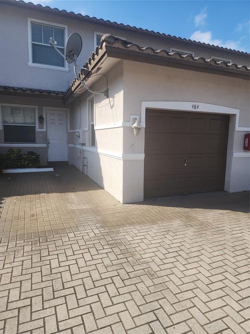 484 Nw 43rd St, Oakland Park, FL, 33309-4720 | Card Image