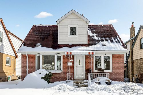 15 Medonte Ave, Scarborough, ON, M1L1Z2 | Card Image