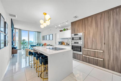 2408-851 Ne 1st Ave, Miami, FL, 33132-1817 | Card Image