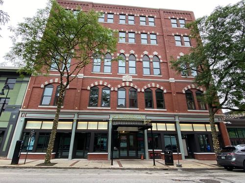 409-83 Hanover St, Manchester, NH, 03101-2216 | Card Image