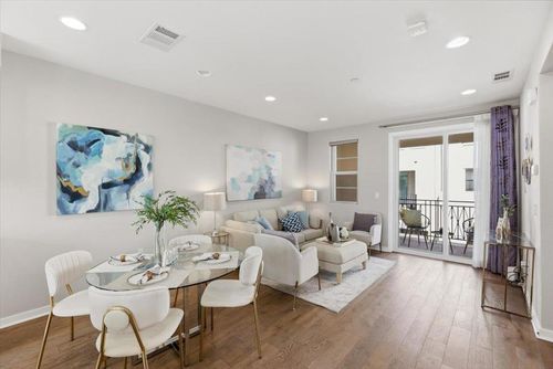 970 Arrowleaf Pl, San Jose, CA, 95131-1355 | Card Image