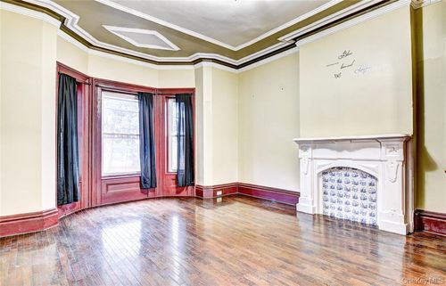251 Powell Ave, Newburgh, NY, 12550-3474 | Card Image