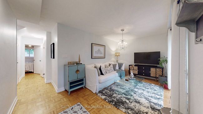 329 Towercrest Dr, House other with 4 bedrooms, 2 bathrooms and 2 parking in Newmarket ON | Image 18