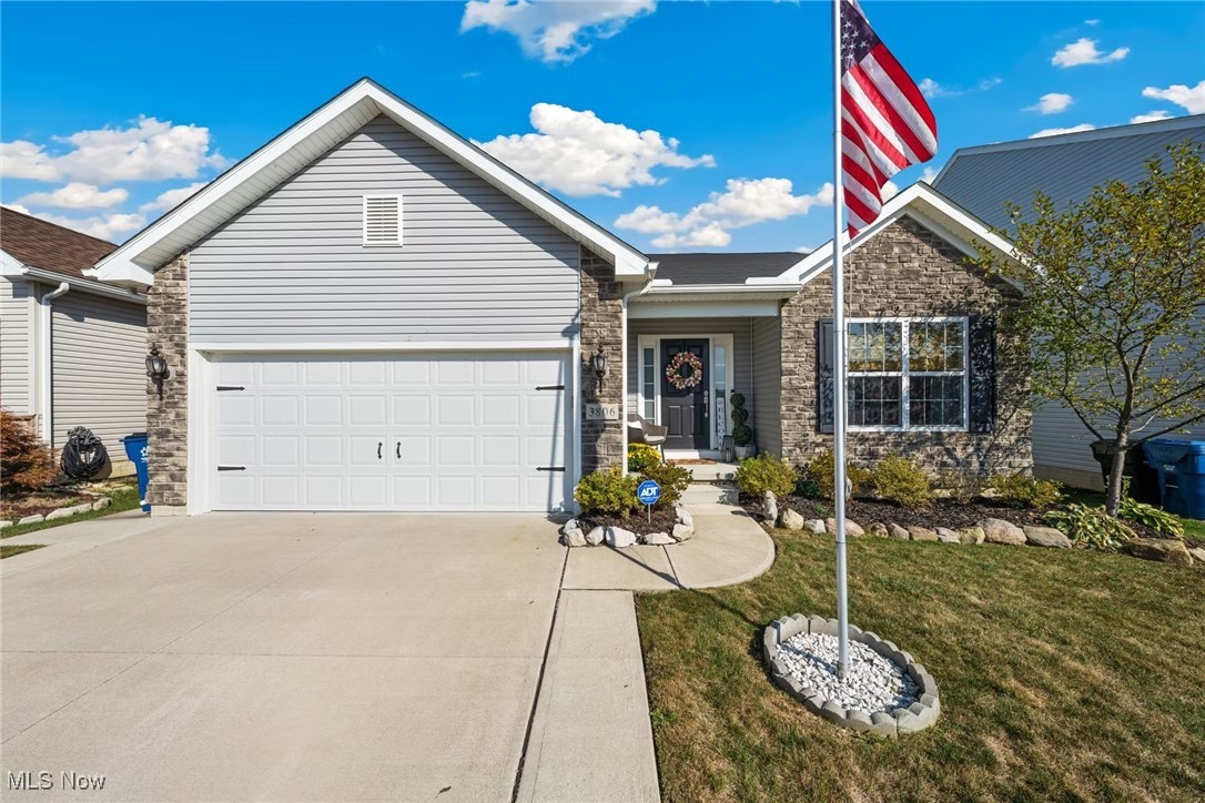 Woodworth Dr, Lorain, OH 44053