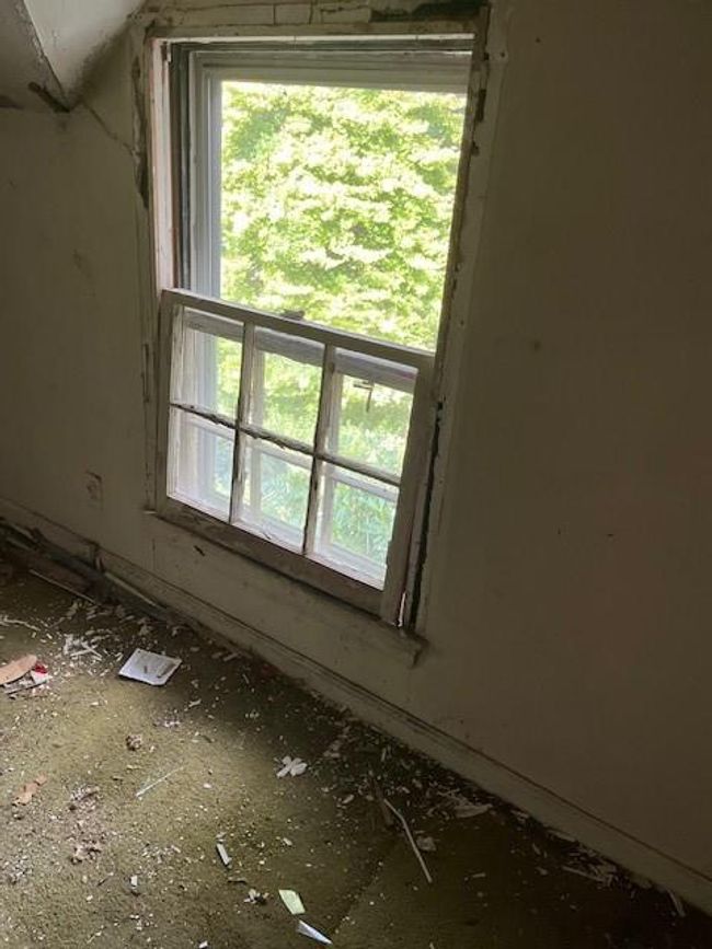 2nd floor bedroom | Image 12