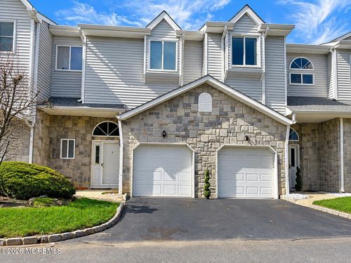 3 Lee Lee Ln, South Amboy, NJ, 08879-2904 | Card Image