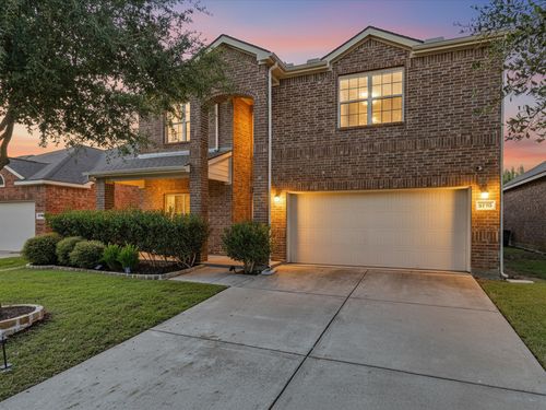 8716 Sierra Trl, Cross Roads, TX, 76227-2286 | Card Image