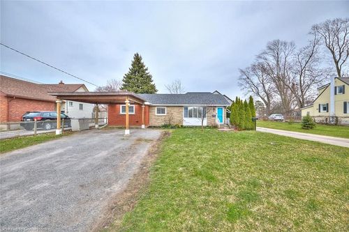 42 Louth St, Saint Catharines, ON, L2S2T4 | Card Image