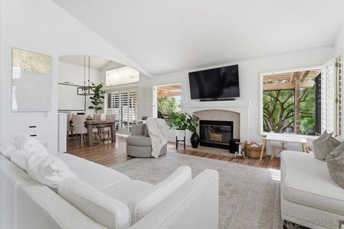 29585 Circle R Greens Dr, Escondido, CA, 92026-5913 | Card Image