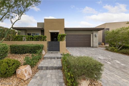 6033 Silvalde Ln, Las Vegas, NV, 89135-1852 | Card Image