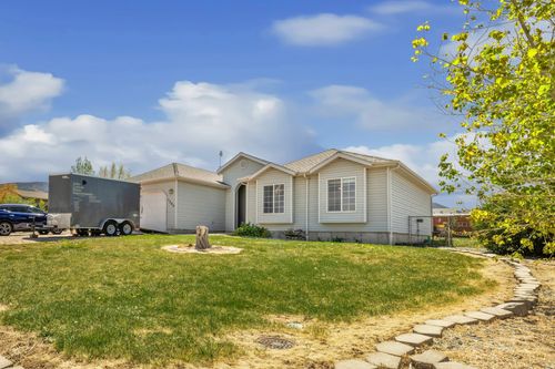 1590 E Highland Trails Rd, Enoch, UT, 84721-7867 | Card Image