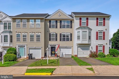 17363 Avion Sq, ROUND HILL, VA, 20141-2492 | Card Image