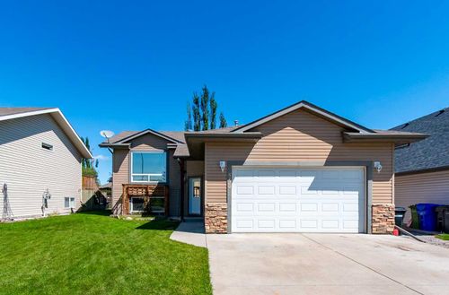 5124 42 St, Olds, AB, T4H1X1 | Card Image