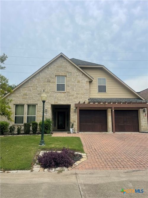 34 Cotswold Ln, Victoria, TX, 77904-1680 | Card Image