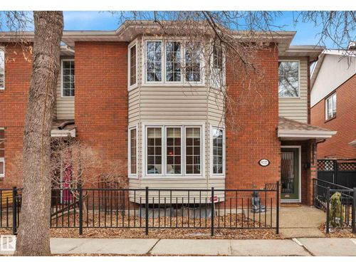 9727 101a St Nw, Edmonton, AB, T5K2R5 | Card Image