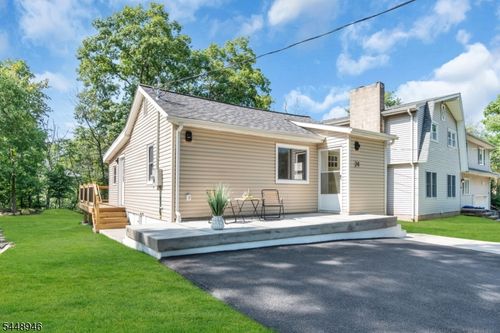 24 Northwestern Trl, Hopatcong, NJ, 07843-1520 | Card Image